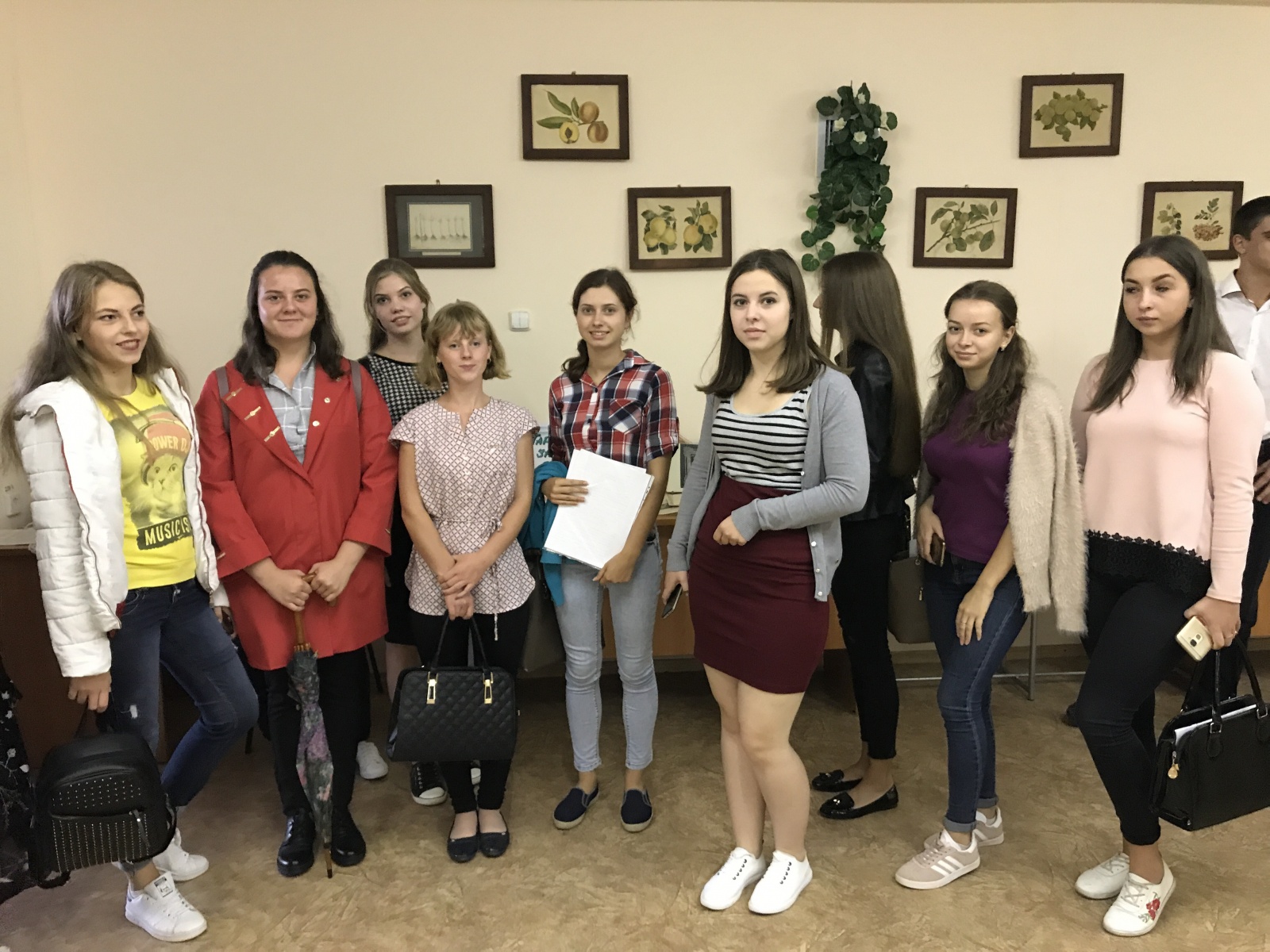 11-гр група пізнає історію рідного навчального закладу