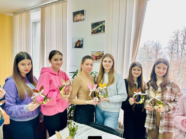 Workshop «Через творчість до затишку: Easter Bunny»