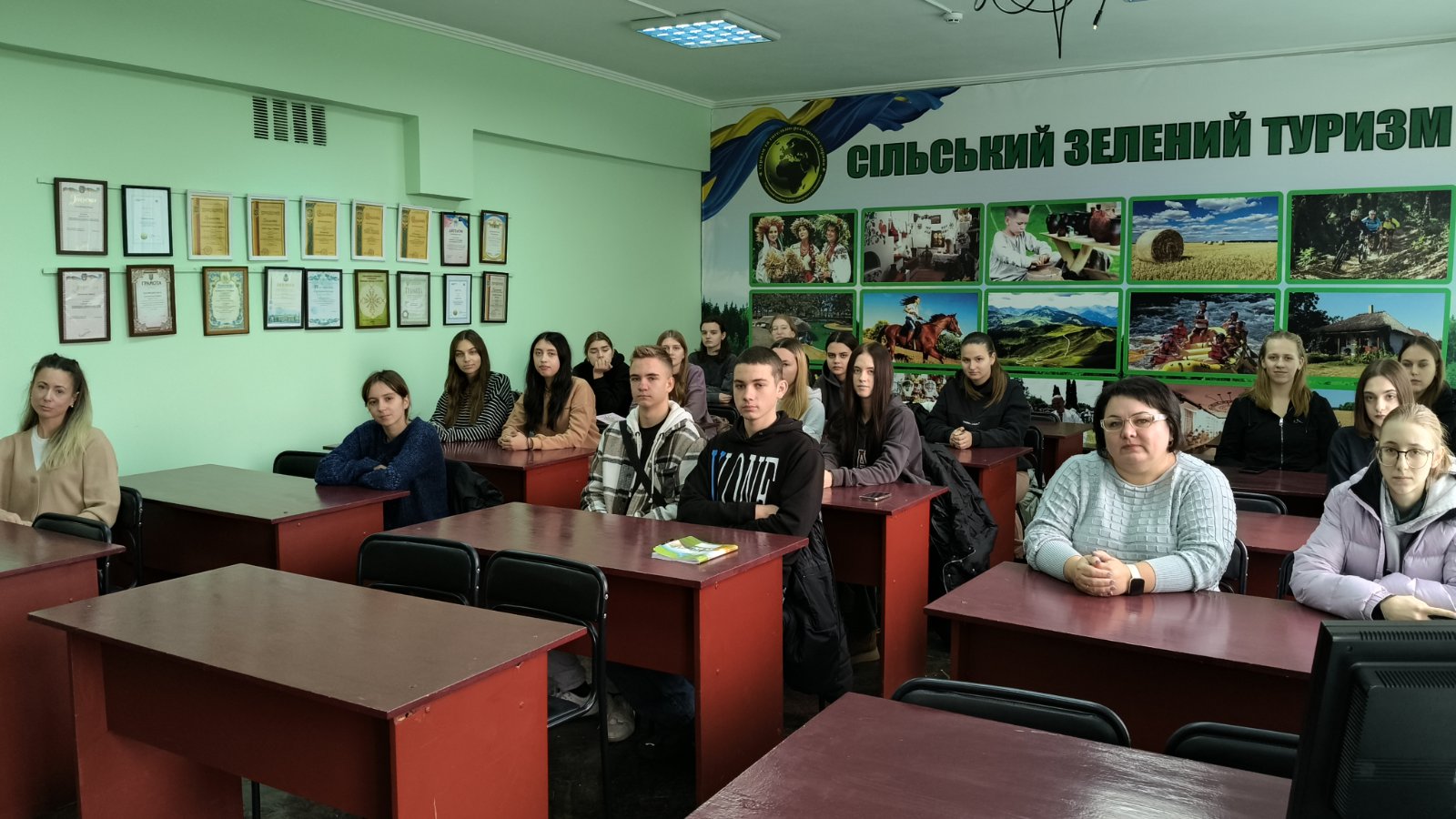 Проведення секційного засідання у рамках ХV Всеукраїнської науково-практичної конференції «Менеджмент ХХІ століття: проблеми і перспективи»