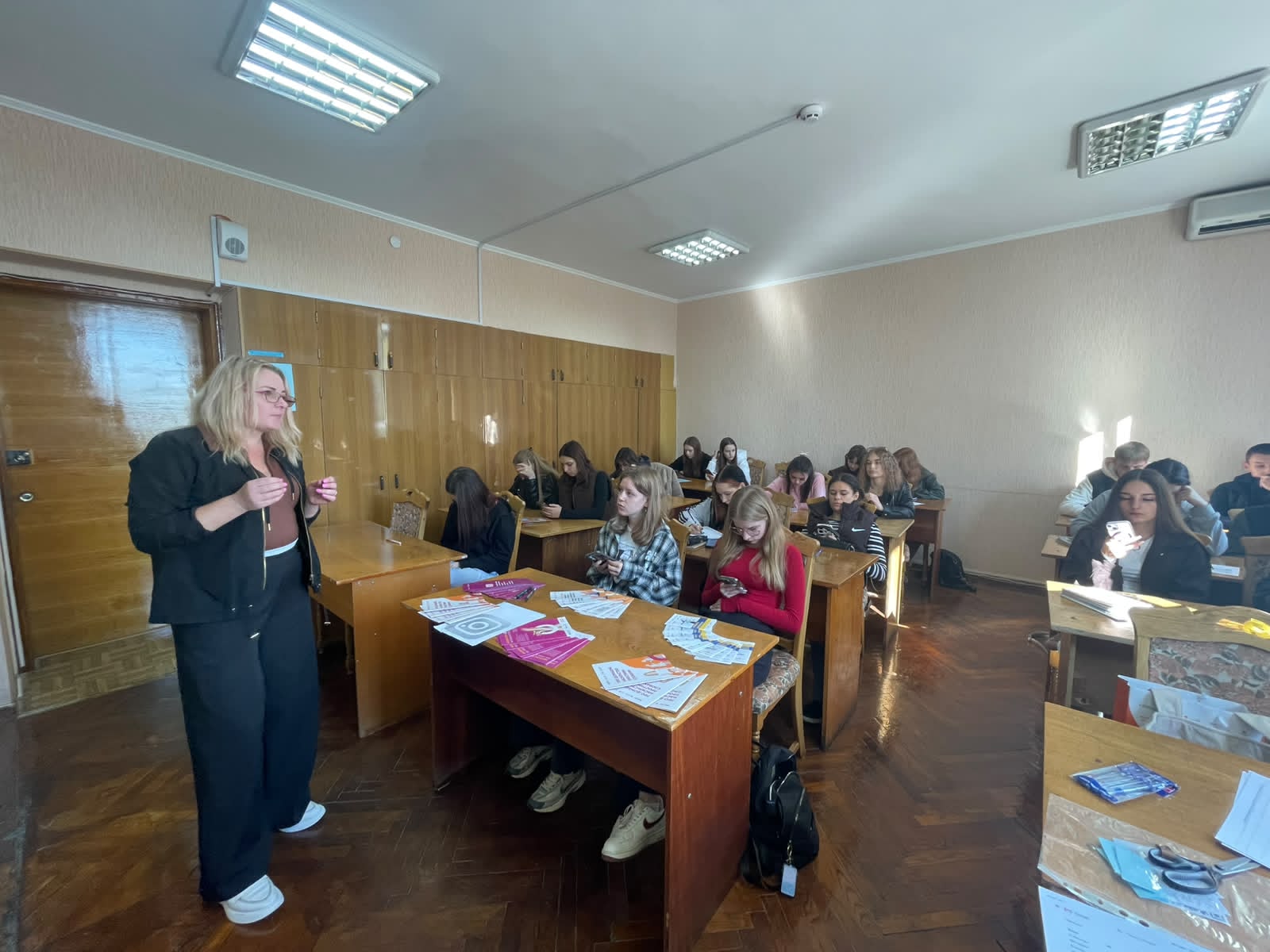Обговорення протидії домашньому насильству у рамках проєкту «#НеМовчи_Твори»